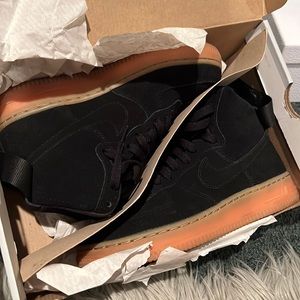 Air Force 1 HI Suede Black Gum Bottom
